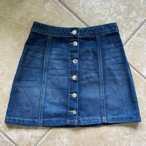 NWOT H&M Divided Women’s Skirt Button Up Jean Denim size 4
